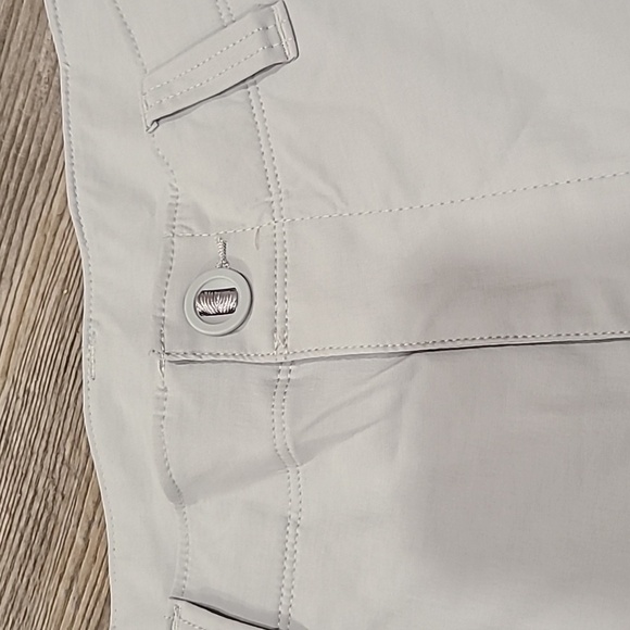 Under Armour Men's UA Fish Hunter Cargo Shorts 1304649 Size 32 - Picture 5 of 8